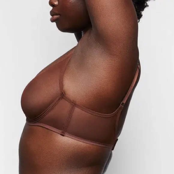 Skims Ultra Fine Mesh Scoop Bra - Mahogany - Picture 4 of 8
